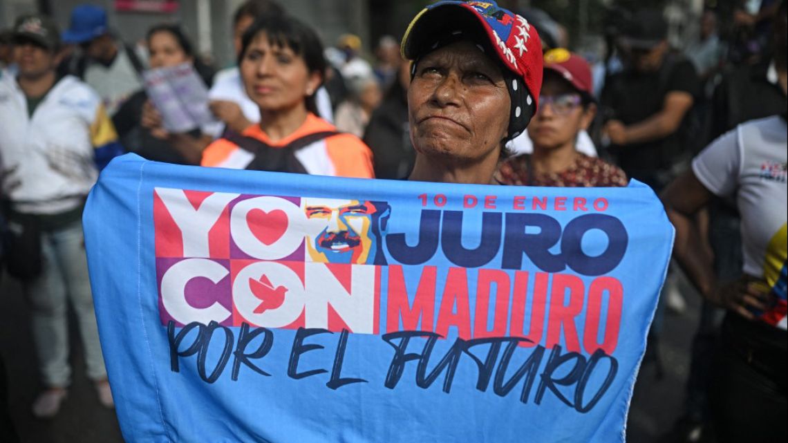 Chavistas en Caracas: hubo tibias marchas de apoyo a Maduro y largas ...