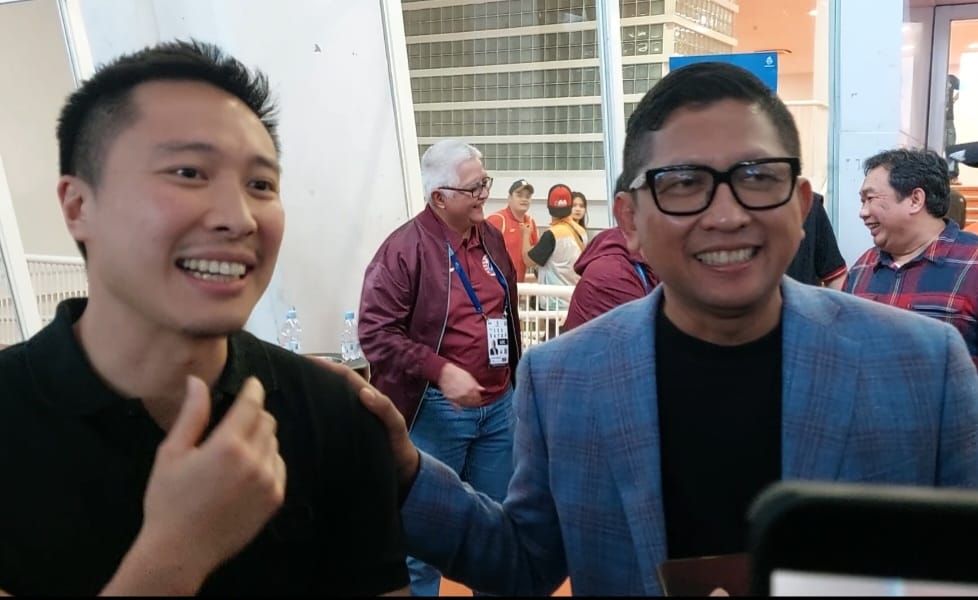 Nonton bareng di SUGBK, pemilik Persik Arthur Irawan dan bos Persija bahas rumor transfer Ezra Walia
