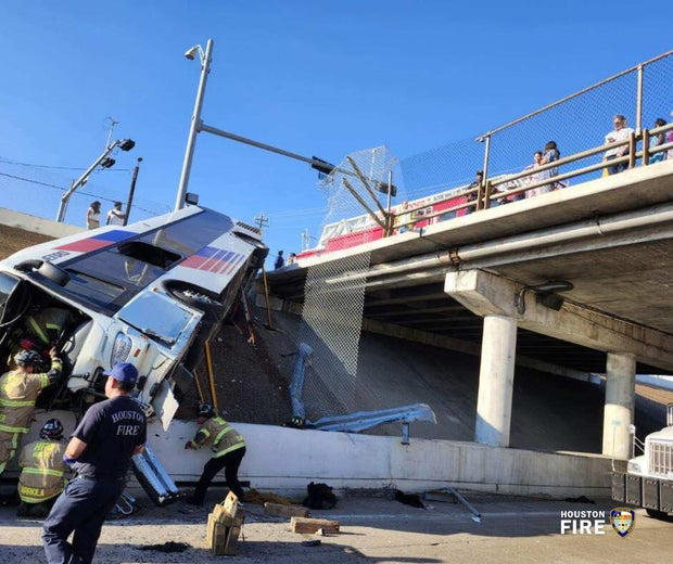 15 injured after METRO bus overturns off Houston bridge following ...
