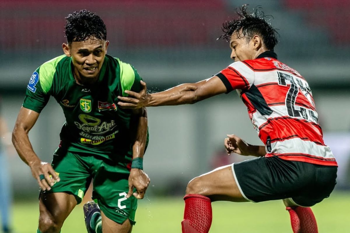 Catat 2 Umpan Kunci! Arief Catur Pamungkas Ucapkan Terima Kasih atas Kemenangan Persebaya Surabaya