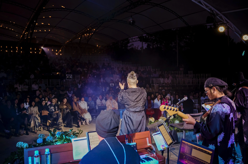 'Ông hoàng nhạc sầu' cùng Khắc Hưng lần đầu hát live hit 'Cay'