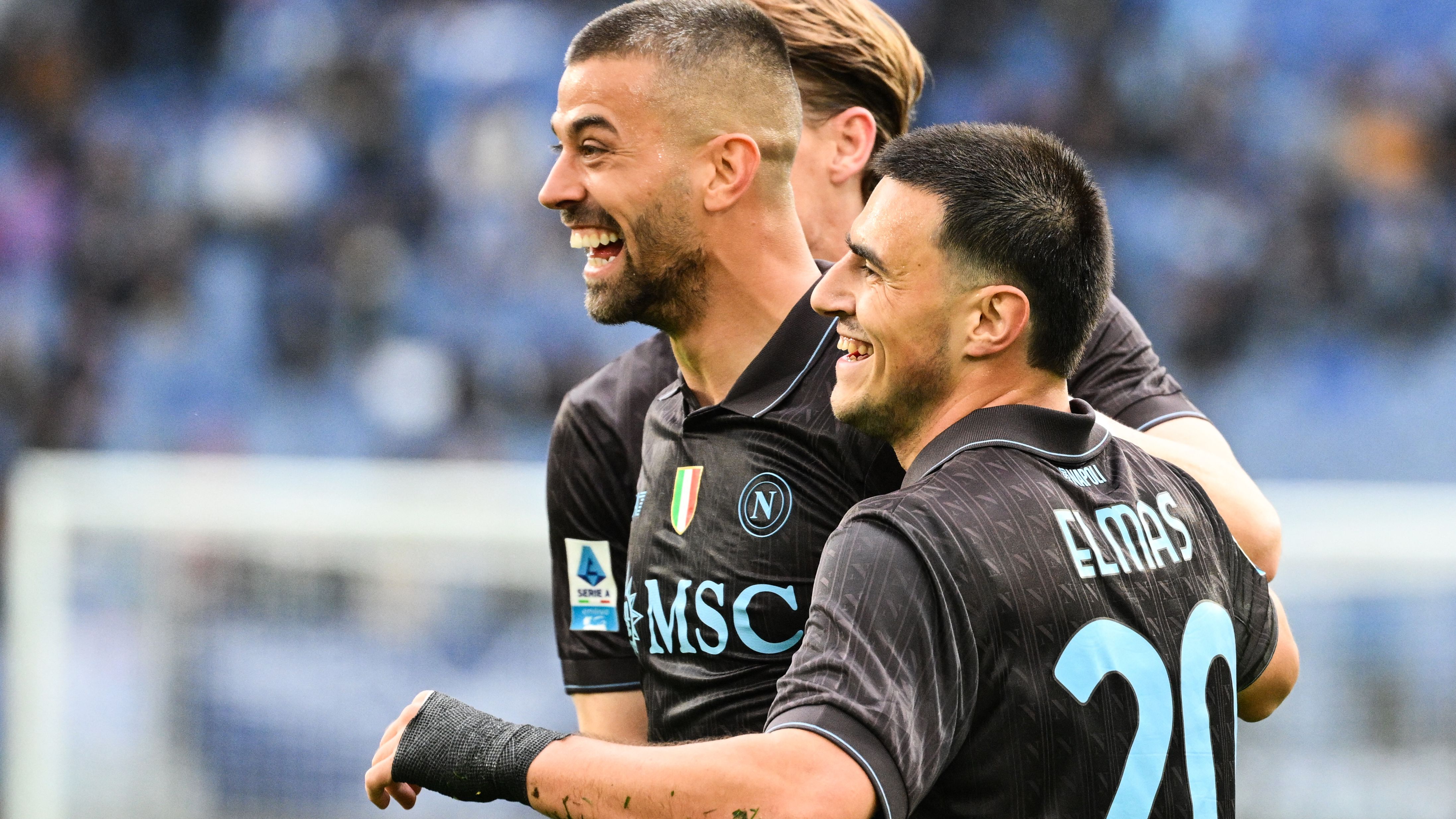 2 Fast 100 Cc Set Di 4 Raccordi Rapidi A Faccia Piatta ISO 16028, Con Tappi Antipolvere, Misura 1/2" X 1/2" NPT, Marca Industrial Supply Accoppiatori Industriali Cina - Foto 3