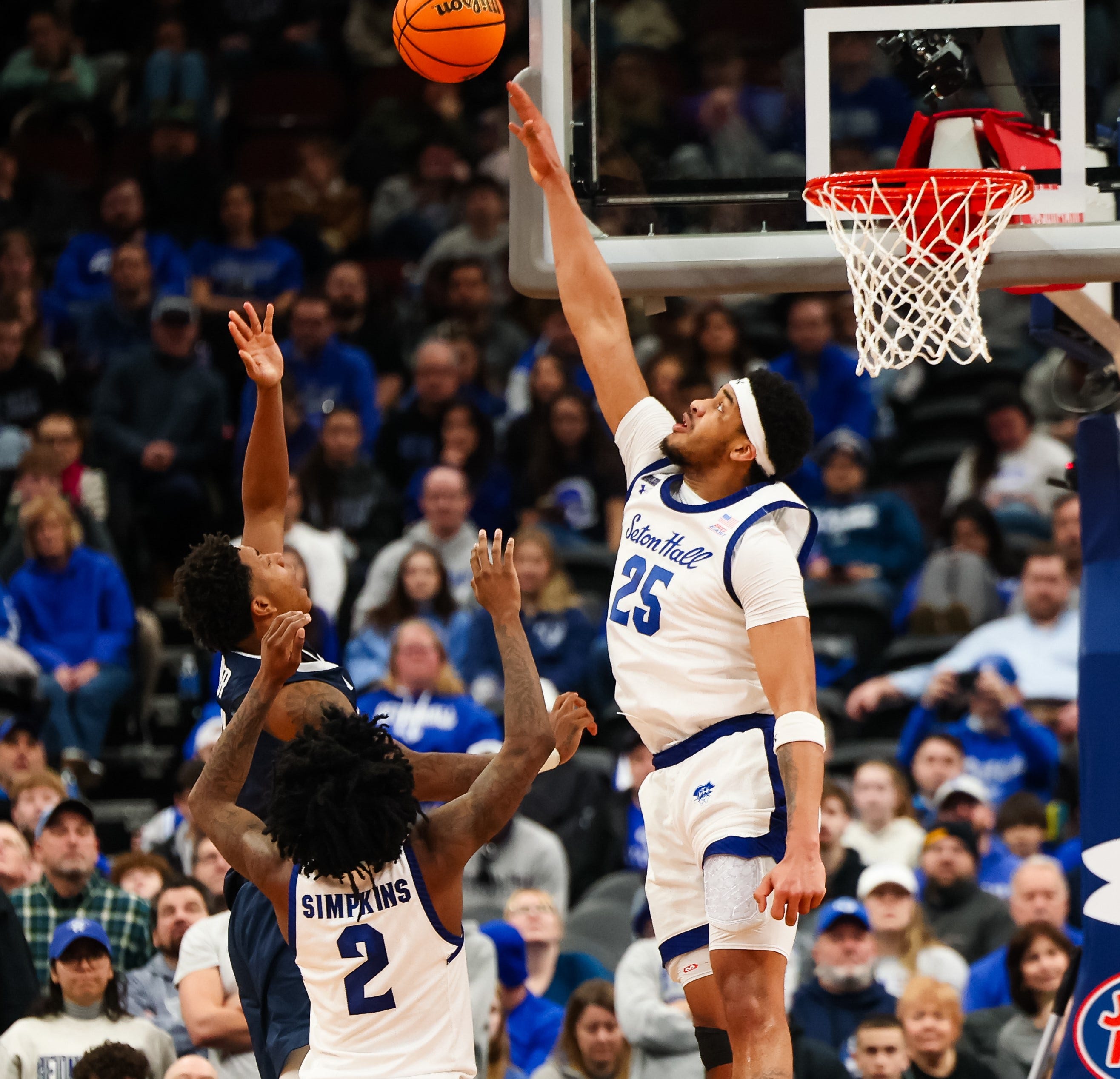 Seton Hall basketball stuns Creighton on Najai Hines layup at :01