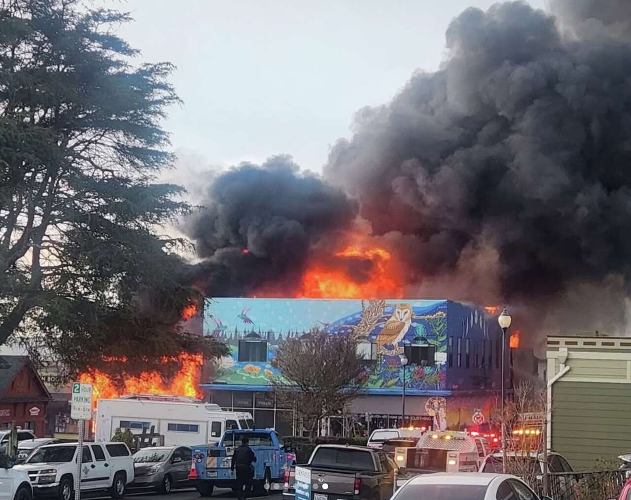 Fire destroys section of North Coast downtown on Friday afternoon<br><br>