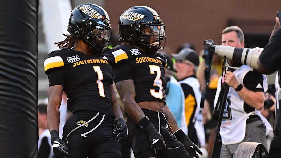 Ole Miss football, Oregon Ducks, Arkansas Razorbacks tied to coveted ...