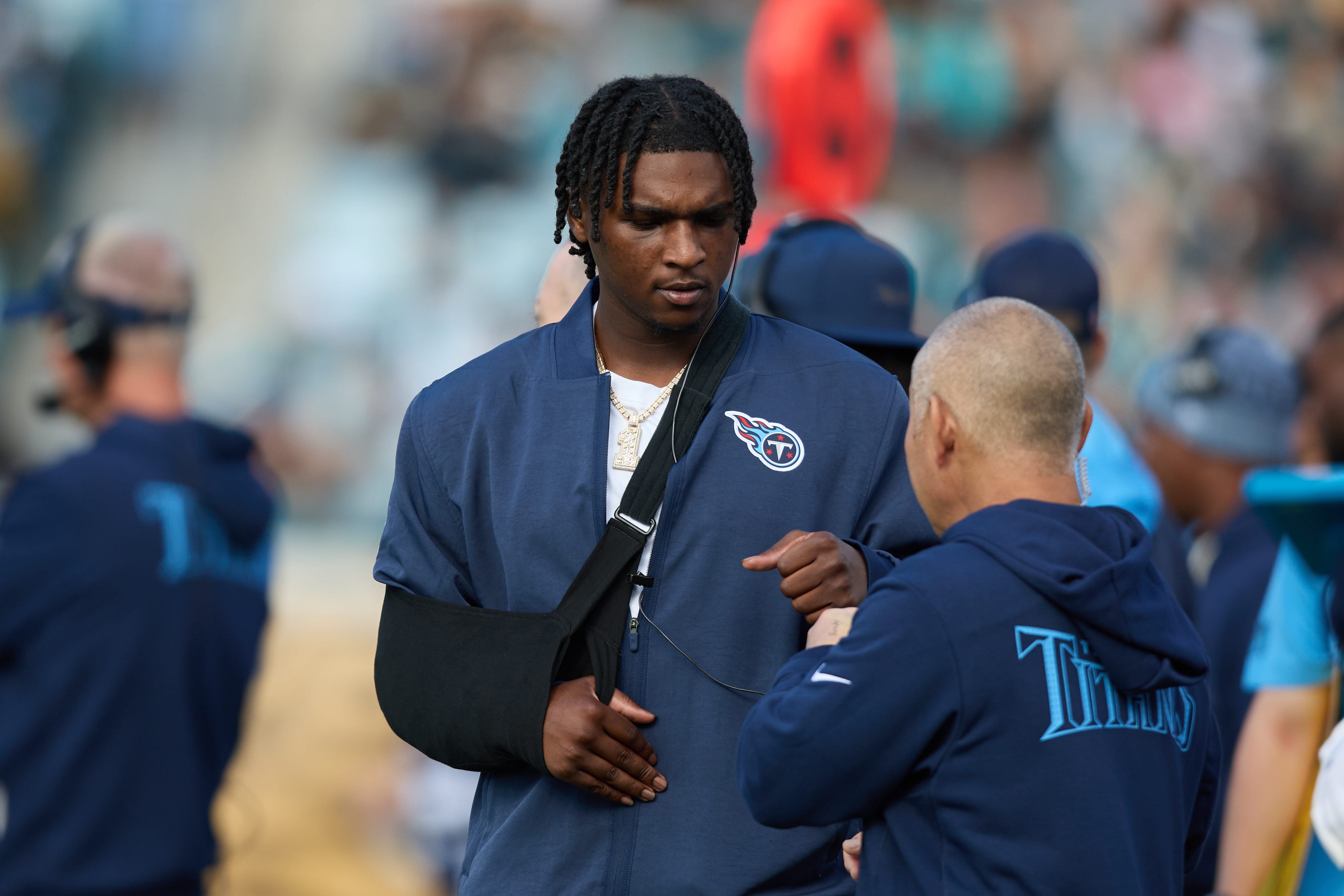 Titans' QB Cam Ward is reportedly set to begin throwing in March