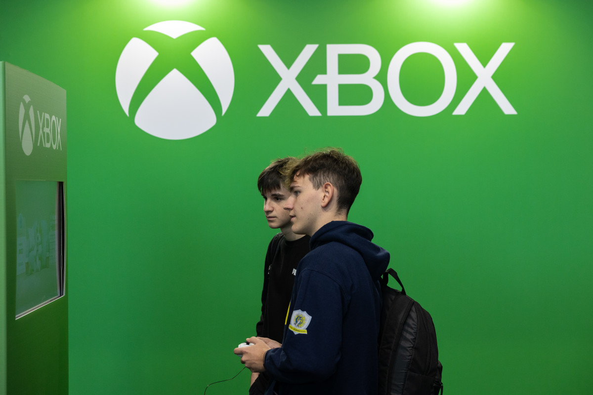 Xbox fan finally completes massive game collection after 20 years