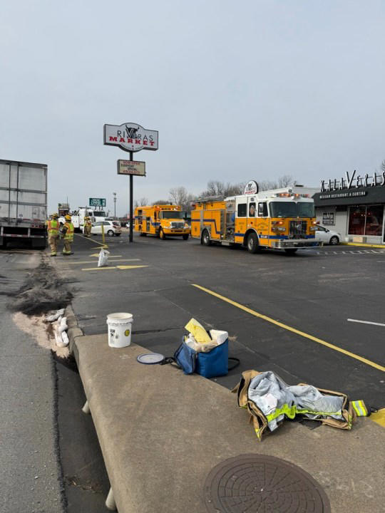 Springdale fire crews respond to fuel spill on Sunset Avenue after semi ...