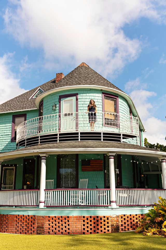 1910 Inn with owner Annie Samarkos