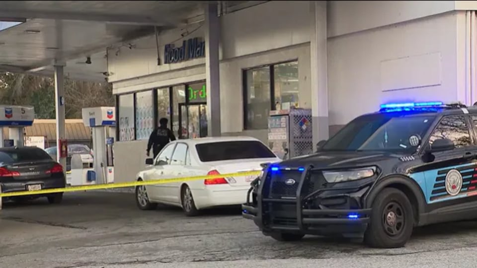 Man shot in SW Atlanta