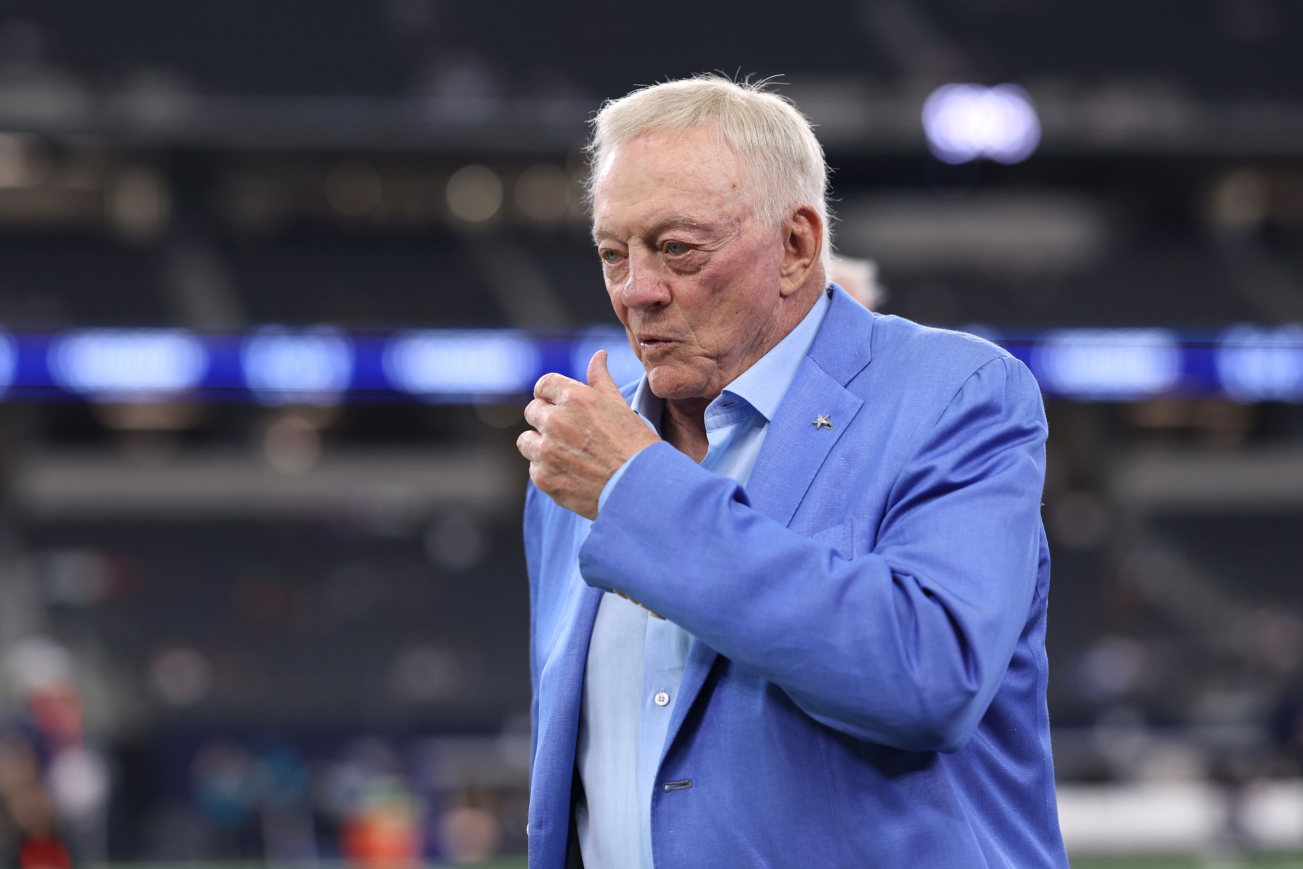 Cowboys owner Jerry Jones drops aggressive hint about offseason plans