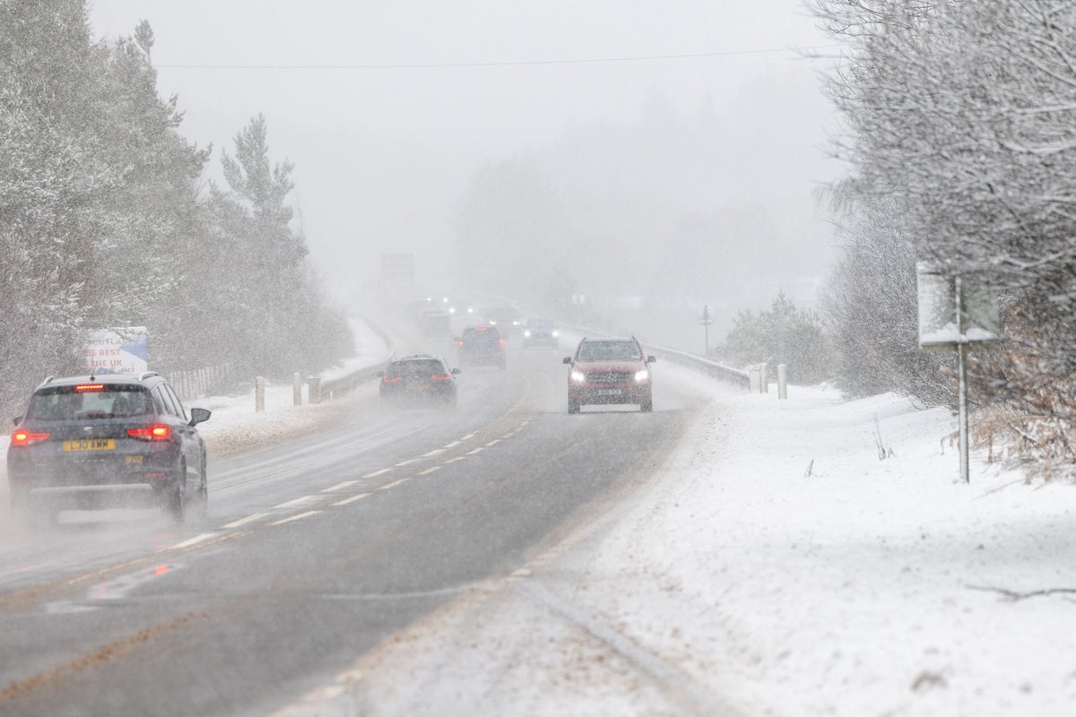 Hundreds of schools closed as snow weather warnings remain in place