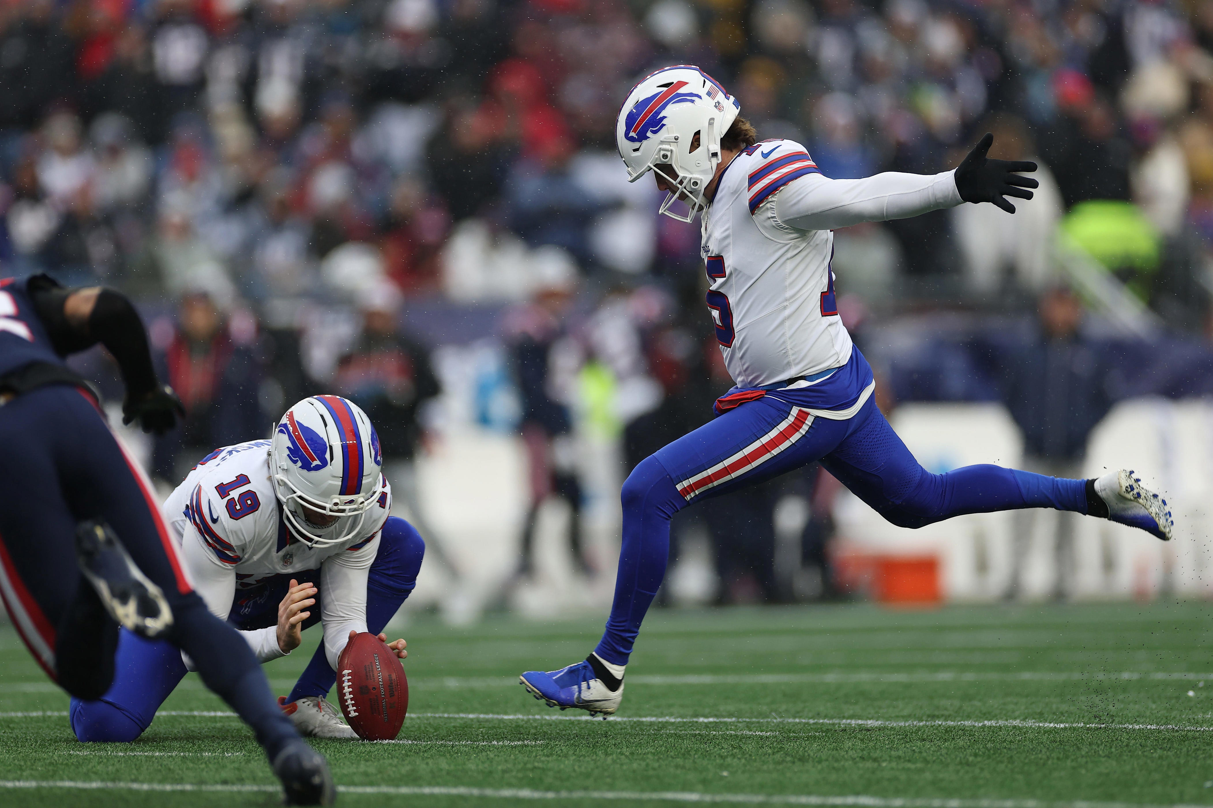 Who will be Bills kicker for playoffs? Matt Prater re-aggravates quad ...