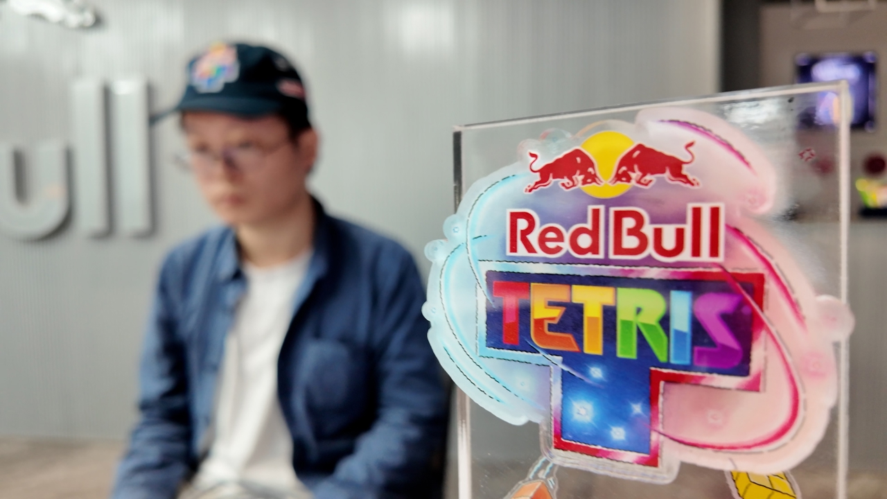 Stacking up: One of the world's best Tetris players