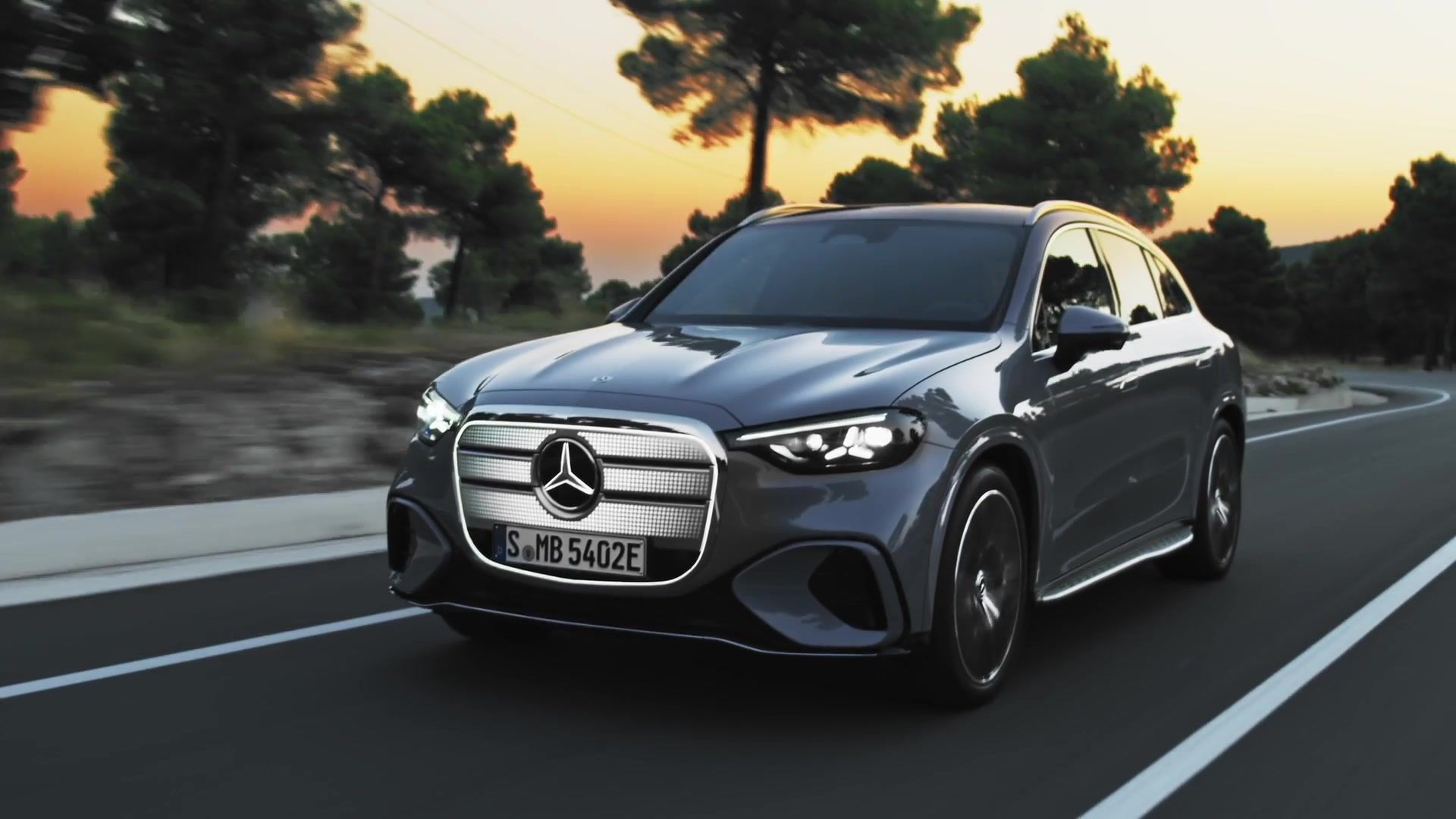 Der neue Mercedes-Benz GLC - elektrische Antriebseinheit - kraftvoll ...
