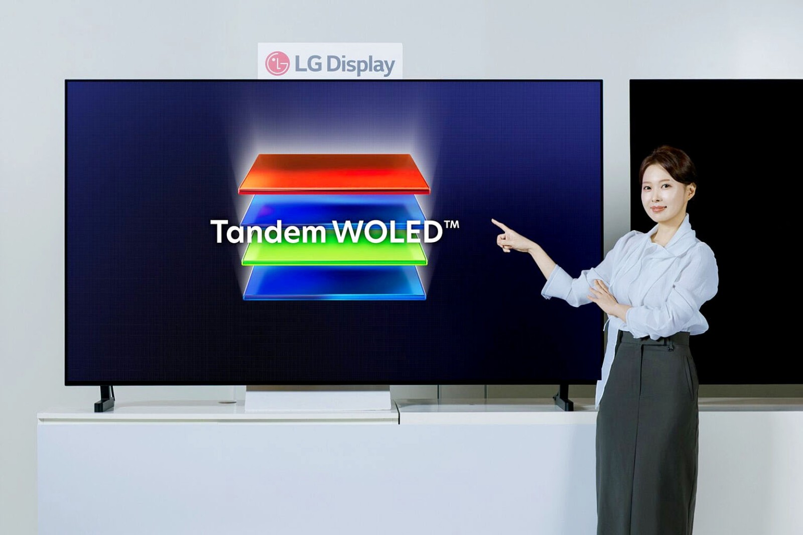 CES 26 > TV LG Oled Primary RGB Tandem 2.0 : 4 500 nits en vue