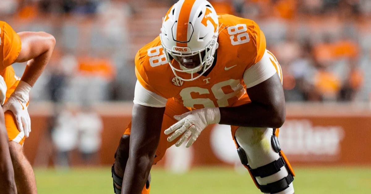 Minnesota lands commitment from Tennessee OT transfer Bennett Warren