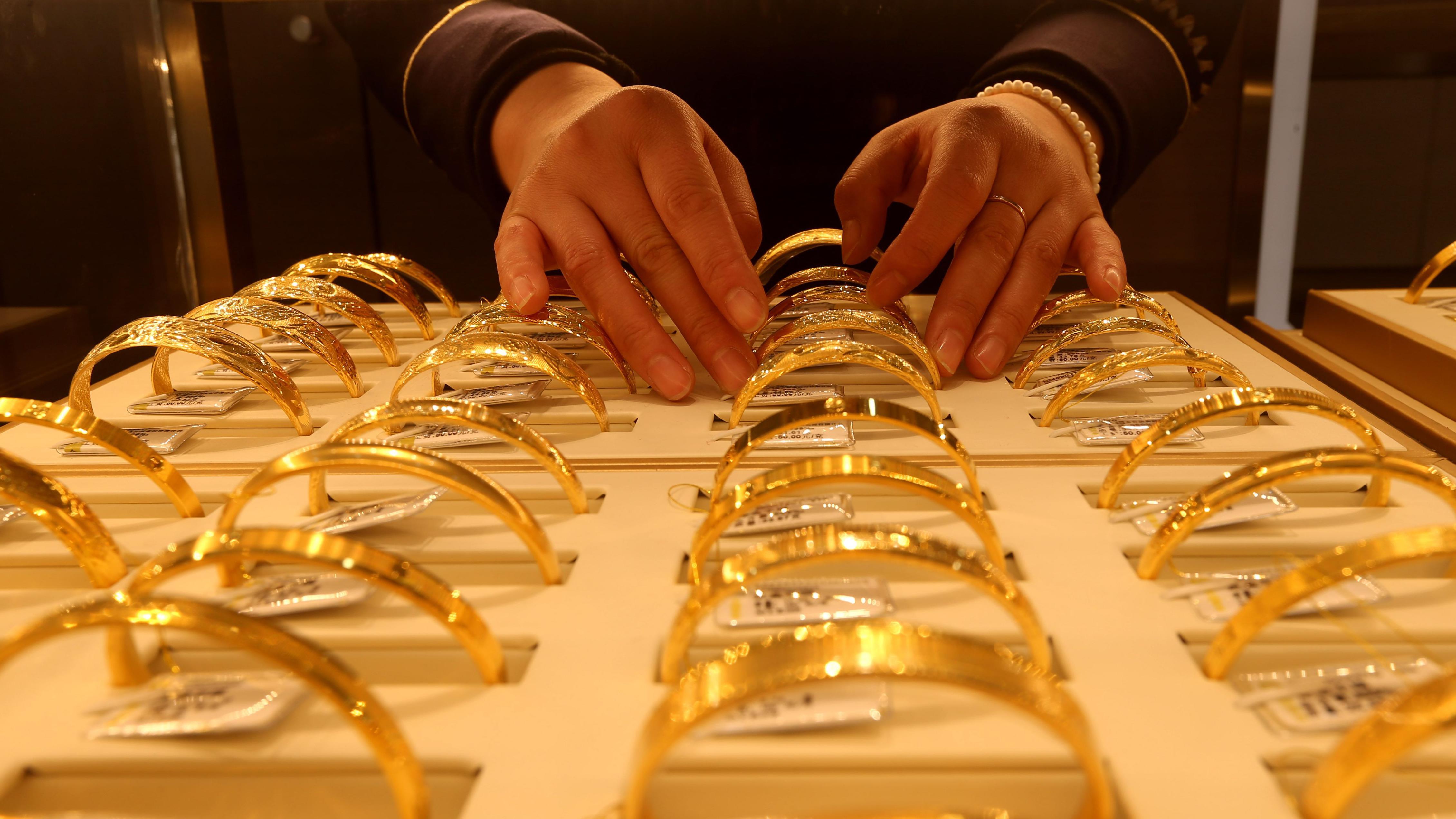 Gold price rises after US captures Venezuela