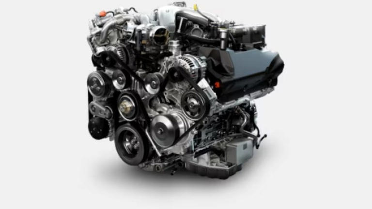 6.4 vs. 6.7 Power Stroke: How do the diesel engines compare?