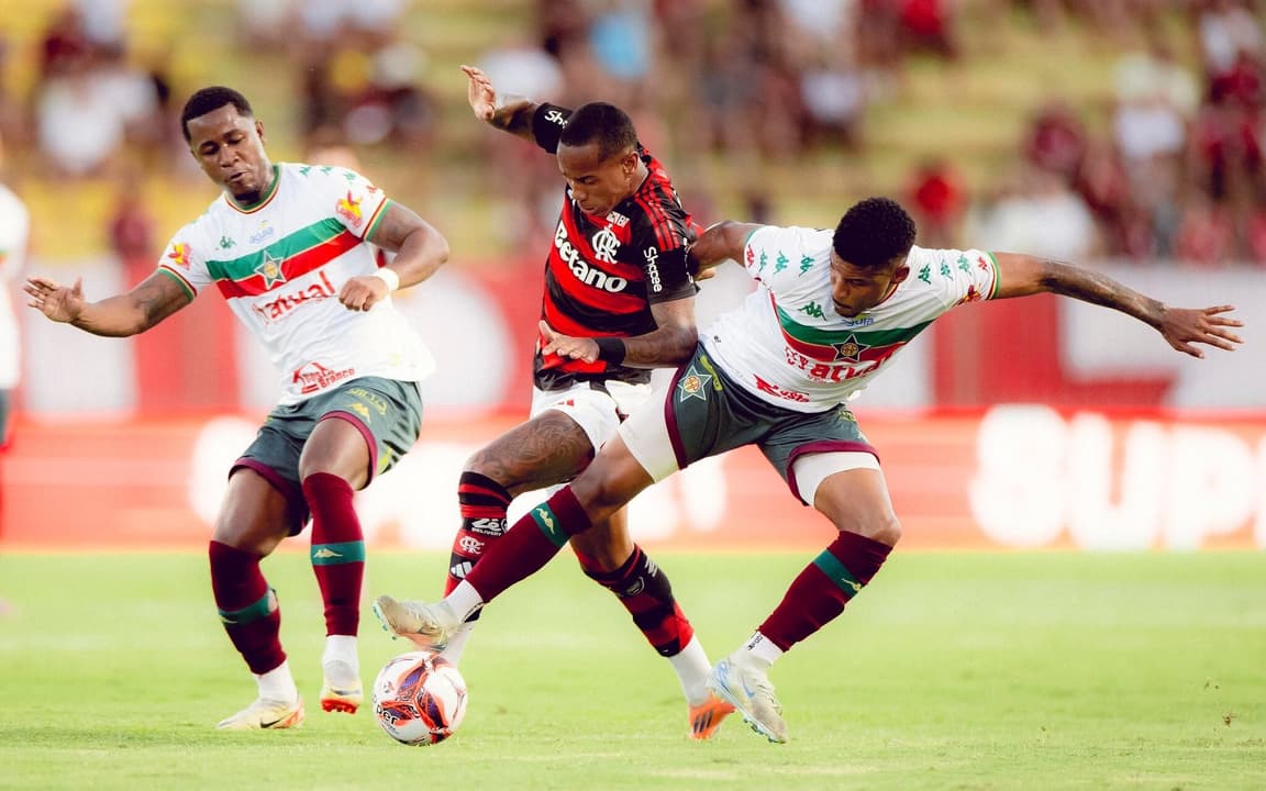 Joia do Flamengo marca no fim e garante empate contra a Portuguesa na estreia em 2026