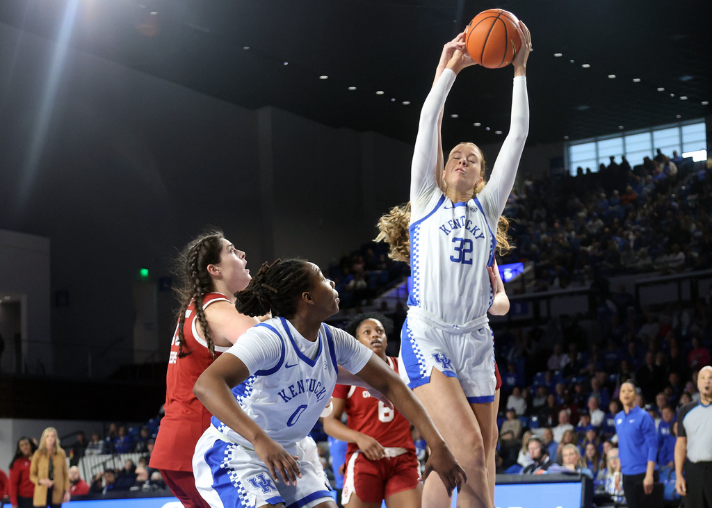 Morgan helps Kentucky rally from 13-point deficit to beat Oklahoma 63-57<br>