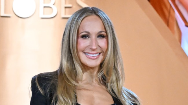 Nikki Glaser's Golden Globes hosting salary is nothing to scoff at ...