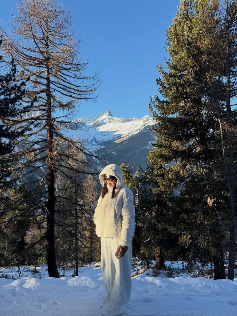 10 Potret Naura Ayu Menimkati Salju di Gunung Matterhorn, Seru!