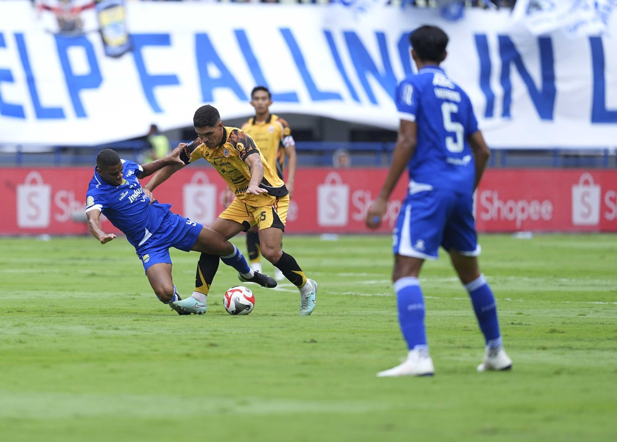 Klasemen Super League setelah Arema FC gasak Persik: Persib merajai, gusur Borneo FC