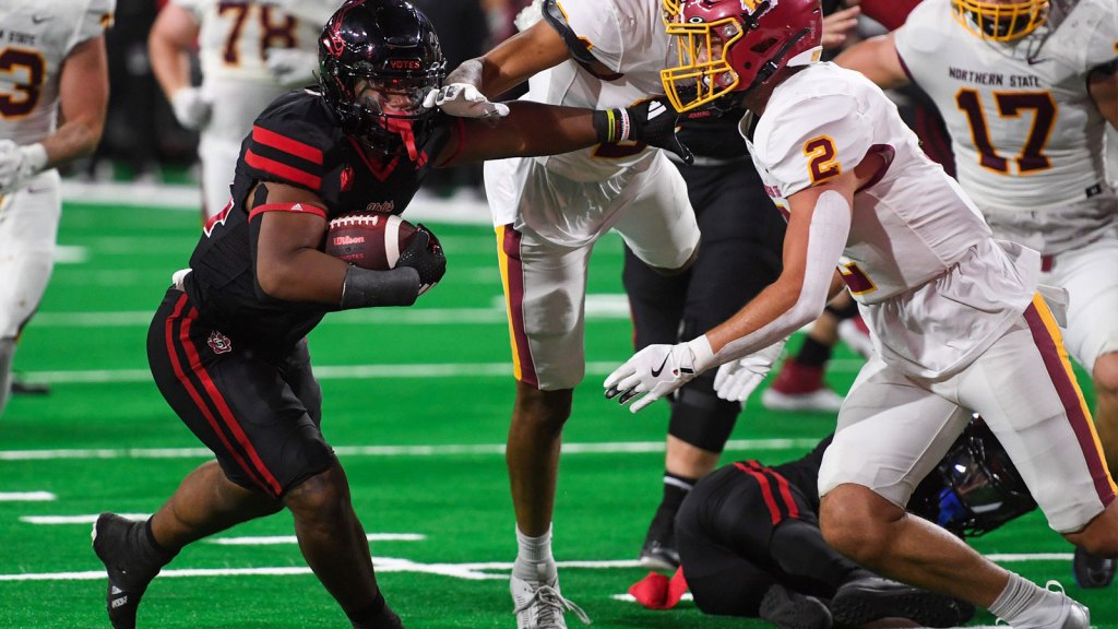 Iowa football lands transfer RB who ran for 1,920 yards, 19 TDs this year