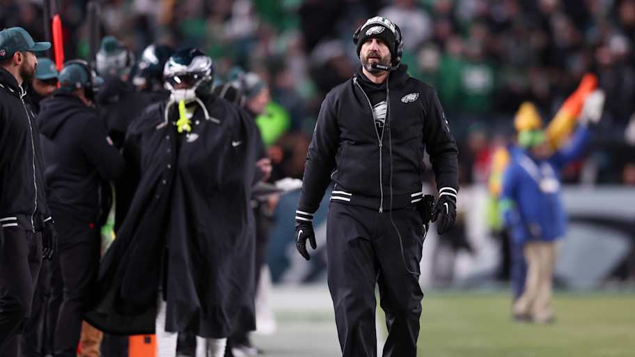 Eagles’ offense booed relentlessly by home crowd during loss to 49ers<br><br>
