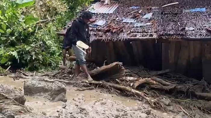 Enam titik longsor kepung Dusun Sisere Labuan Toposo Donggala, listrik padam total
