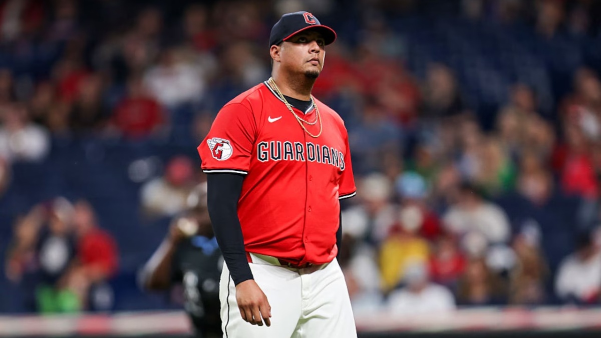 MLB: Guardians pitcher Carlos Hernández involved in shocking car crash
