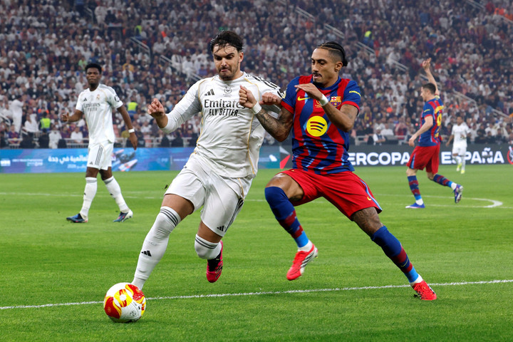 Piala Super Spanyol: Bungkam Madrid lewat drama 5 gol, Barcelona juara!