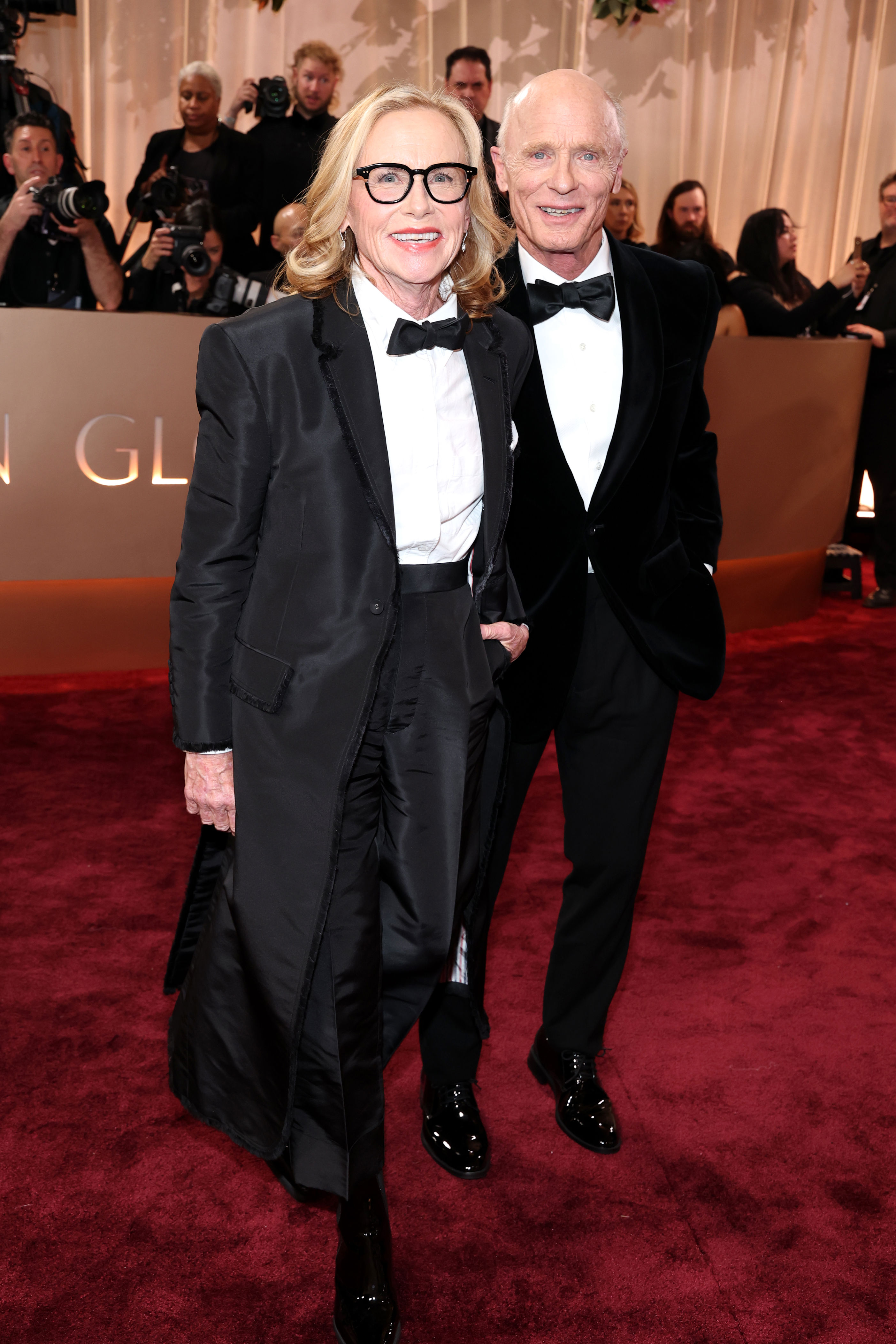 BEVERLY HILLS, CALIFORNIA - JANUARY 11: (FOR EDITORIAL USE ONLY) (L-R) Amy Madigan and Ed Harris attend the 83rd Annual Golden Globe Awards at The Beverly Hilton on January 11, 2026 in Beverly Hills, California. (Photo by Amy Sussman/Getty Images)