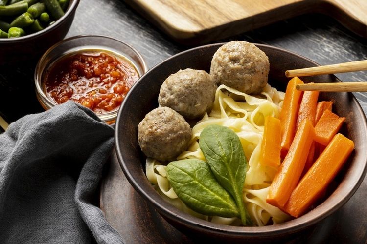 10 deretan tempat bakso dekat alun-alun Mojokerto, lengkap dari bakso urat hingga bakso Malang