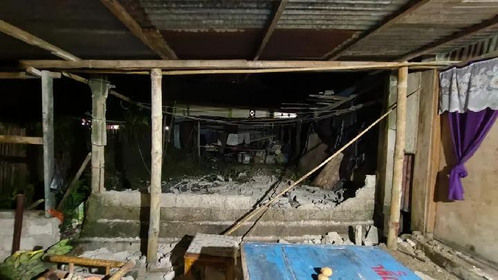 Gempa bikin panik dan merusak belasan bangunan di Talaud