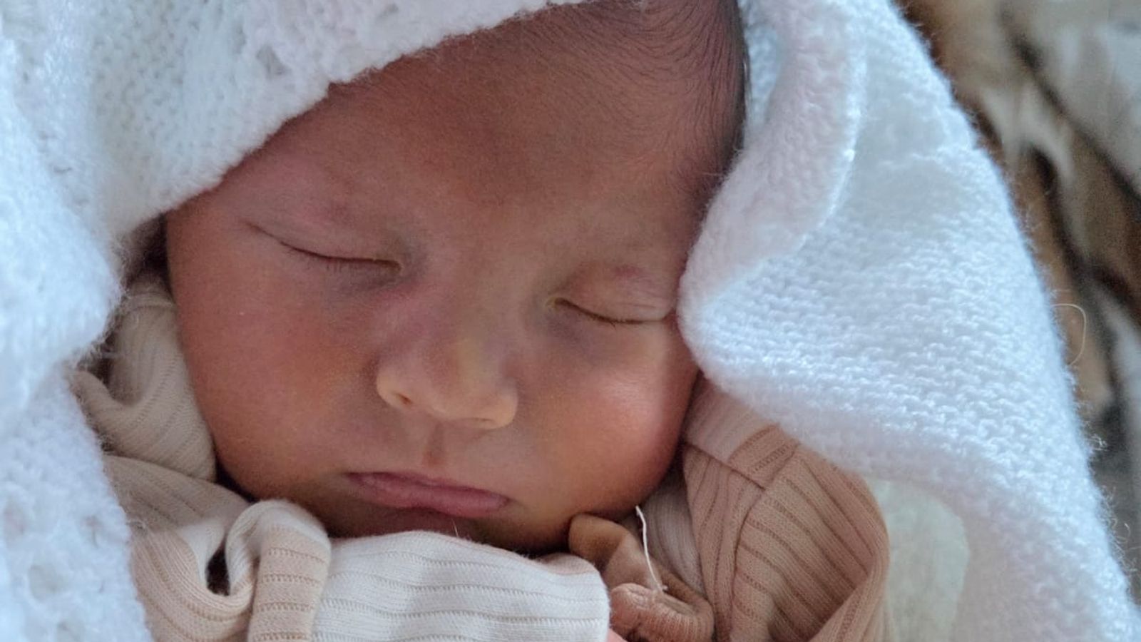 How newborns with jaundice can receive vital treatment at home