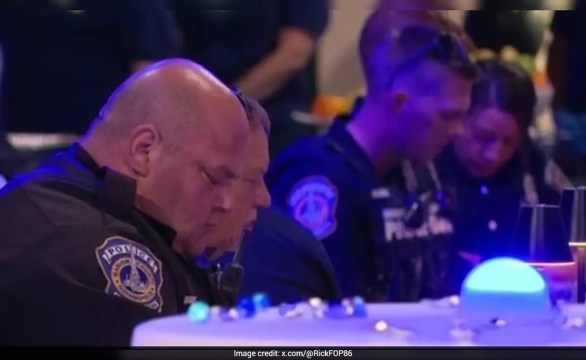 US cop wounded in 'ambush-style' attack, suspect killed in shootout