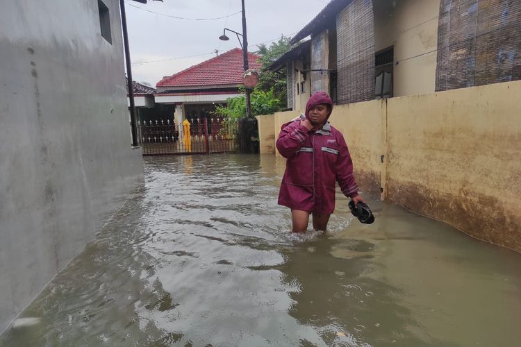 Hujan deras picu banjir di Wonorejo Demak, air capai 50 sentimeter