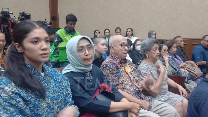 Ira Puspadewi hadiri sidang putusan sela Nadiem Makarim