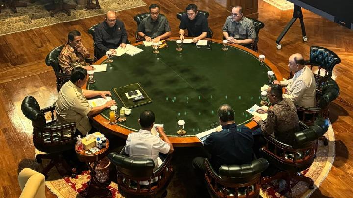 Prabowo akan Transformasi Industri Tekstil hingga Otomotif