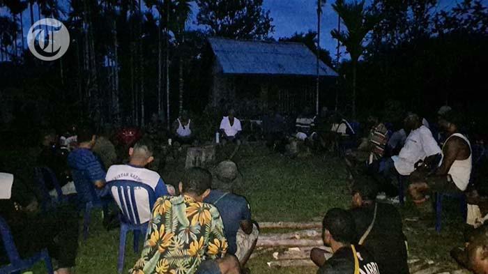 Kisah pilu perjalanan 12 jam Bupati Jayapura ke Kampung Omon: 1 nyawa melayang di Hutan Gresi