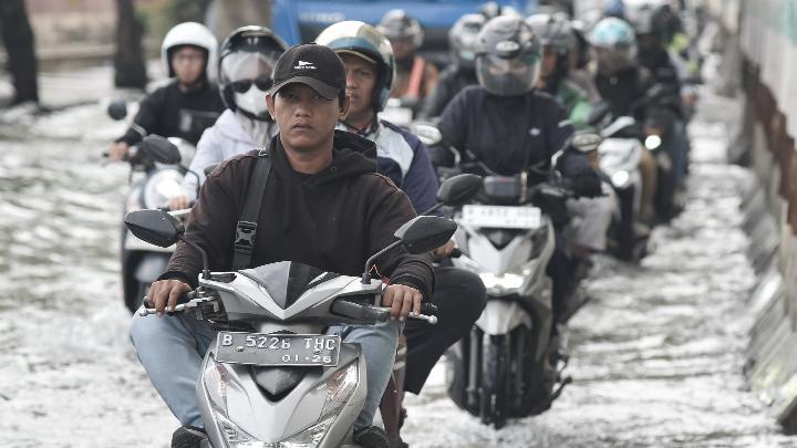 Kawasan Cilandak Timur banjir imbas hujan lebat