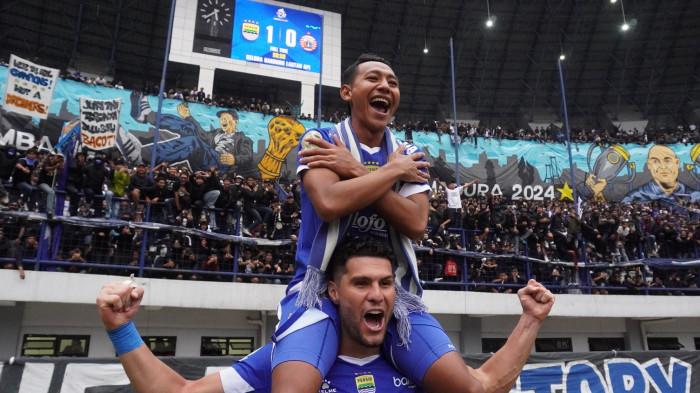 5 fakta menarik laga Persib vs Persija: Dari gol menit ke-5 hingga koreo Luffy One Piece yang viral