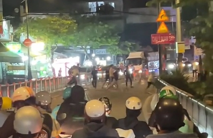 Truy bắt hai nhóm gây náo loạn đường phố ở phường Chánh Hưng