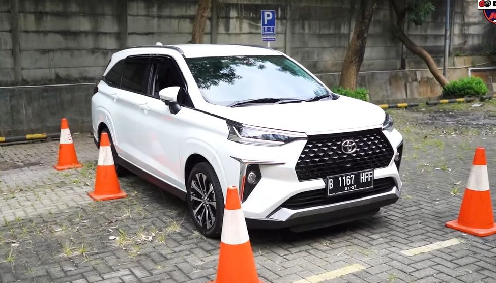 Harga Toyota Veloz 2021 bekas cuma segini, masuk dikantong karyawan
