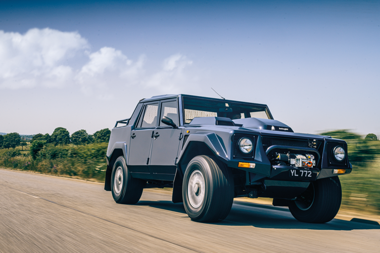 Lamborghini LM002: absurd maar betoverend