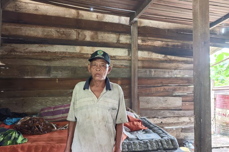 Cara lansia Samin bertahan hidup sendirian dengan Rp 300.000 per bulan di Tanah Merah