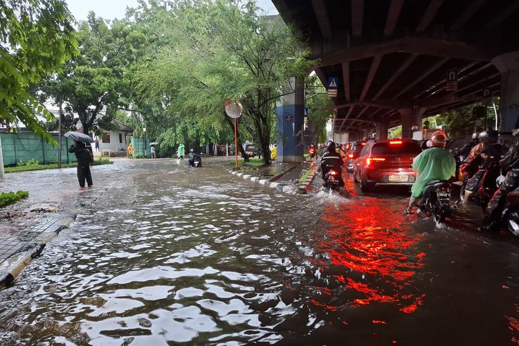 Titik lokasi banjir di Jakarta hari ini dan potensi hujan lebat se-Jabodetabek