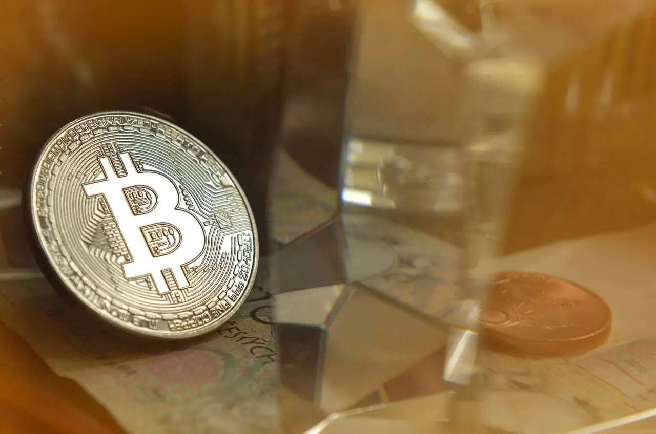 Bitcoin rebounds towards $92,000 as traders turn cautious ahead of US ...